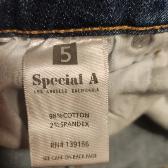 Special A Flared Jeans - Picture 11 of 12